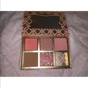 Benefit Makeup - Benefit Blush Bar Palette Benefit Makeup - Benefit Blush Bar Palette